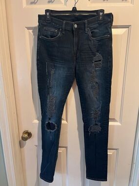 H&M Dark Wash Distressed Men’s Jeans - Dark Blue